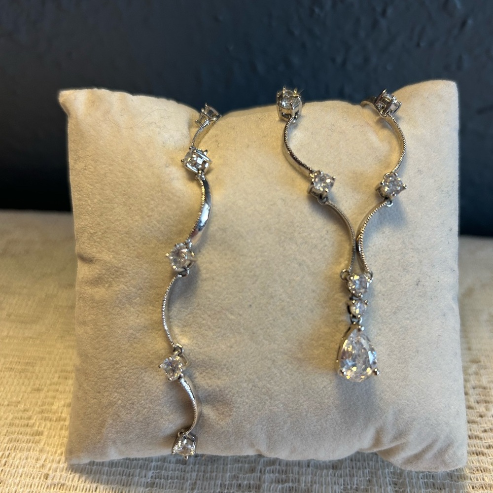 Elegant Silver Drop Necklace, Earrings and Bracelet Set